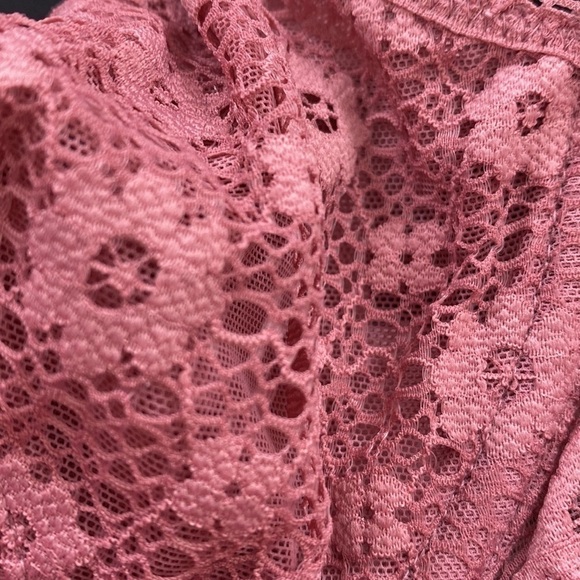 VS VICTORIA’S SECRET Dusty Rose Lace Semi Sheer Bralette Size Small - Picture 5 of 7